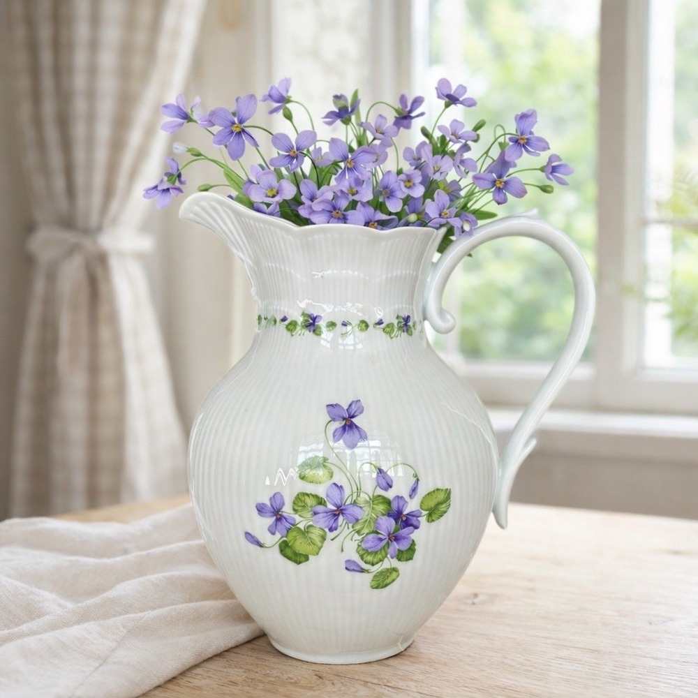 Vintage W. Germany Porcelain KAISER Romantica Viola 7" Pitcher Purple Violets